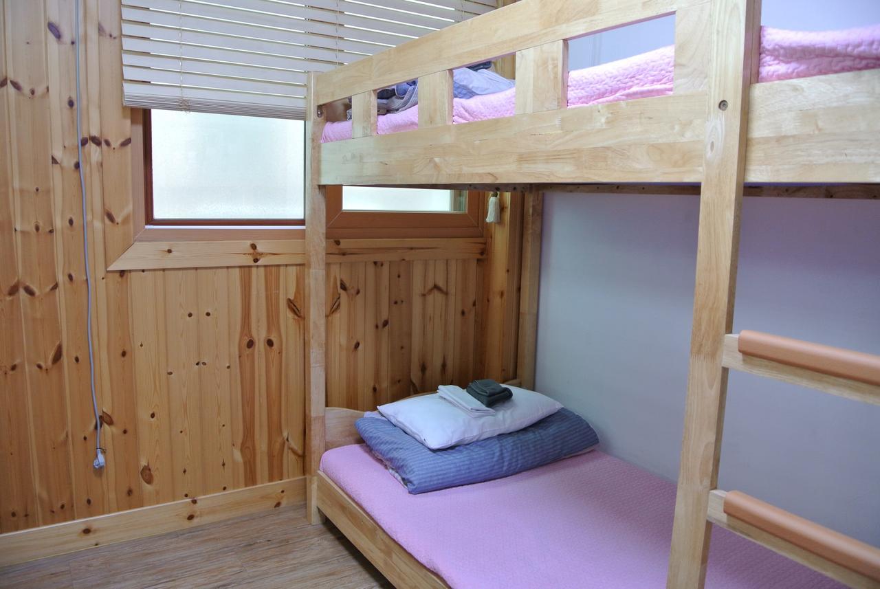 My Mother Guesthouse Чеджу Екстериор снимка